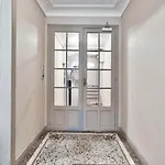 Luxurious Accommodation For 4 People - Paris 15